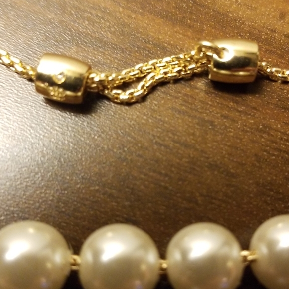 Banana Republic Pearl Slider Bracelet - Picture 3 of 5